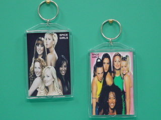 (Credit: http://www.ebay.com/itm/SPICE-GIRLS-with-2-Photos-Designer-Collectible-GIFT-Keychain-/272087509652)